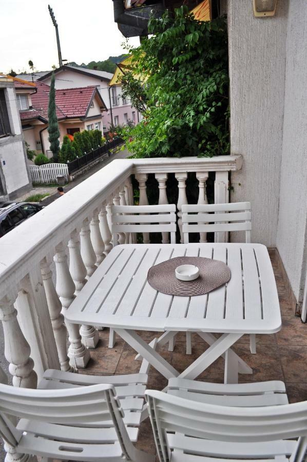 Apartman Dina Appartement Tuzla Buitenkant foto