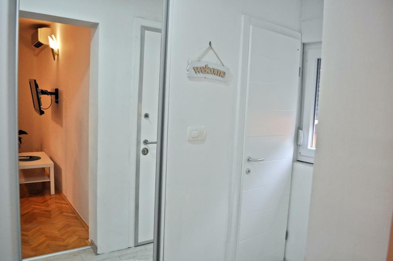 Apartman Dina Appartement Tuzla Buitenkant foto