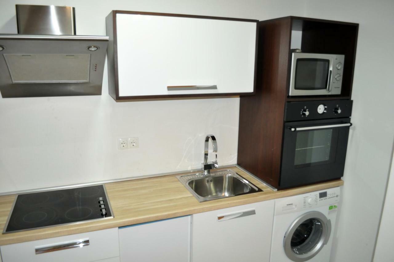 Apartman Dina Appartement Tuzla Buitenkant foto
