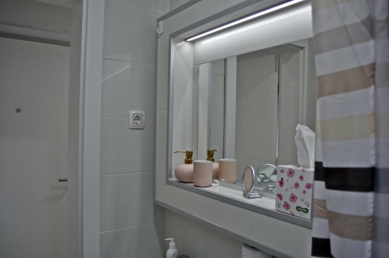 Apartman Dina Appartement Tuzla Buitenkant foto