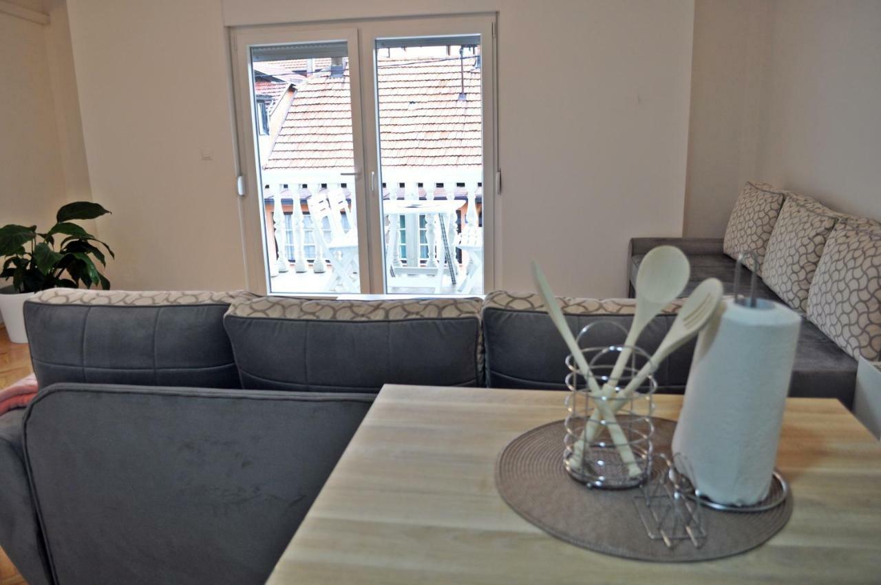 Apartman Dina Appartement Tuzla Buitenkant foto